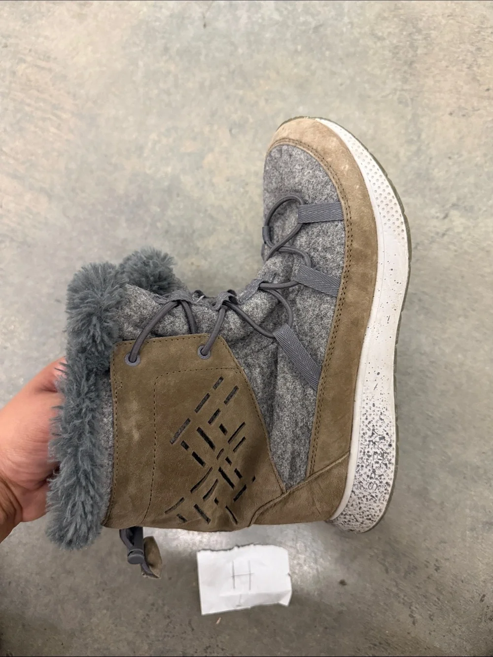 Sperry Women's Grey Faux Fur Cuff Winter Boots